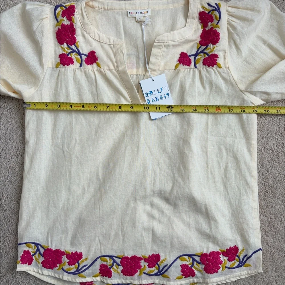 Roller Rabbit NWT Column Embroidery Michi Cream V Neck Top‎ Women's Size S - Picture 14 of 14